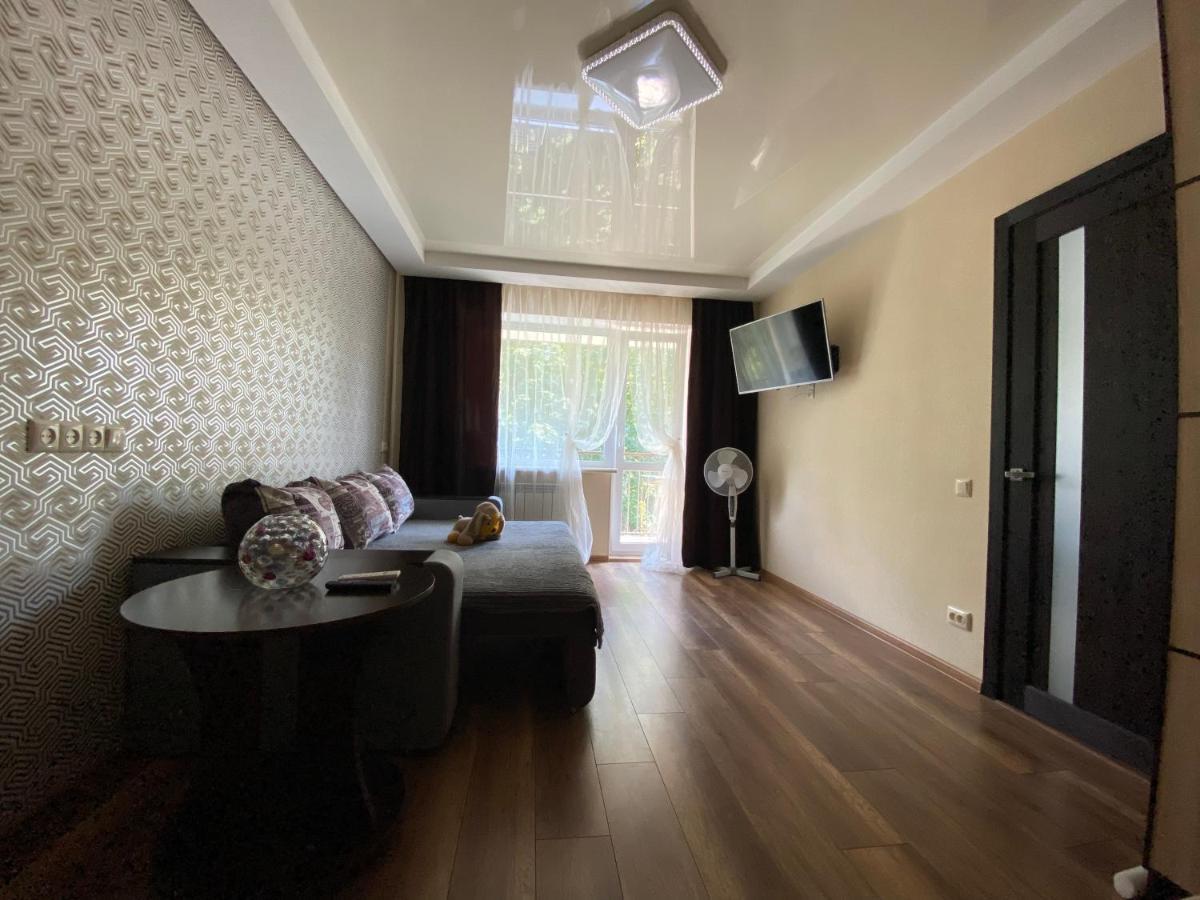 Apartment 30 M2 On Sergei Esenin 11 카리프 외부 사진